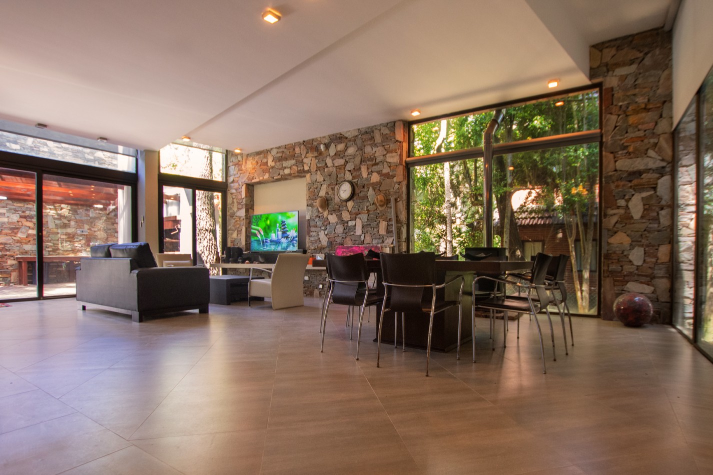 VENTA- CASA EN MAR DE LAS PAMPAS