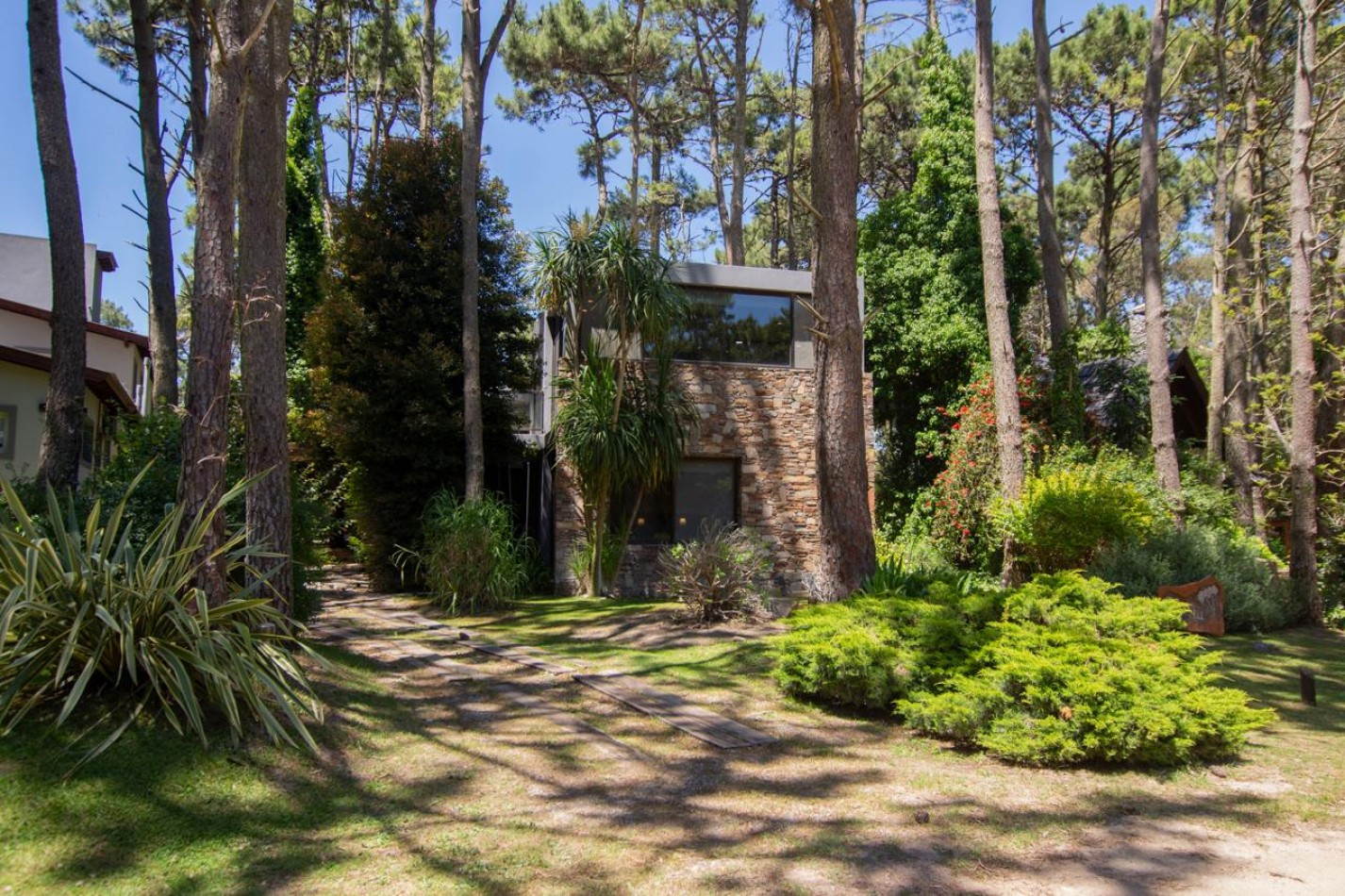VENTA- CASA EN MAR DE LAS PAMPAS