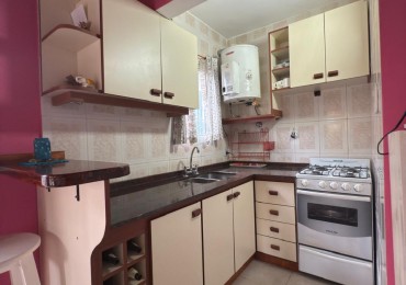 Oportunidad en Villa Gesell: Departamento amoblado listo para renta o vivienda